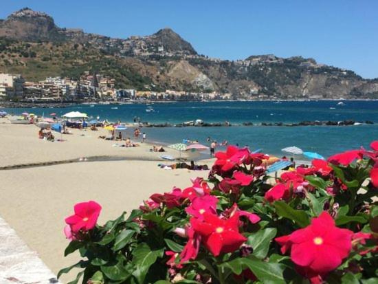 Casa Vacanze I Gabbiani Giardini Naxos Schiso Екстериор снимка
